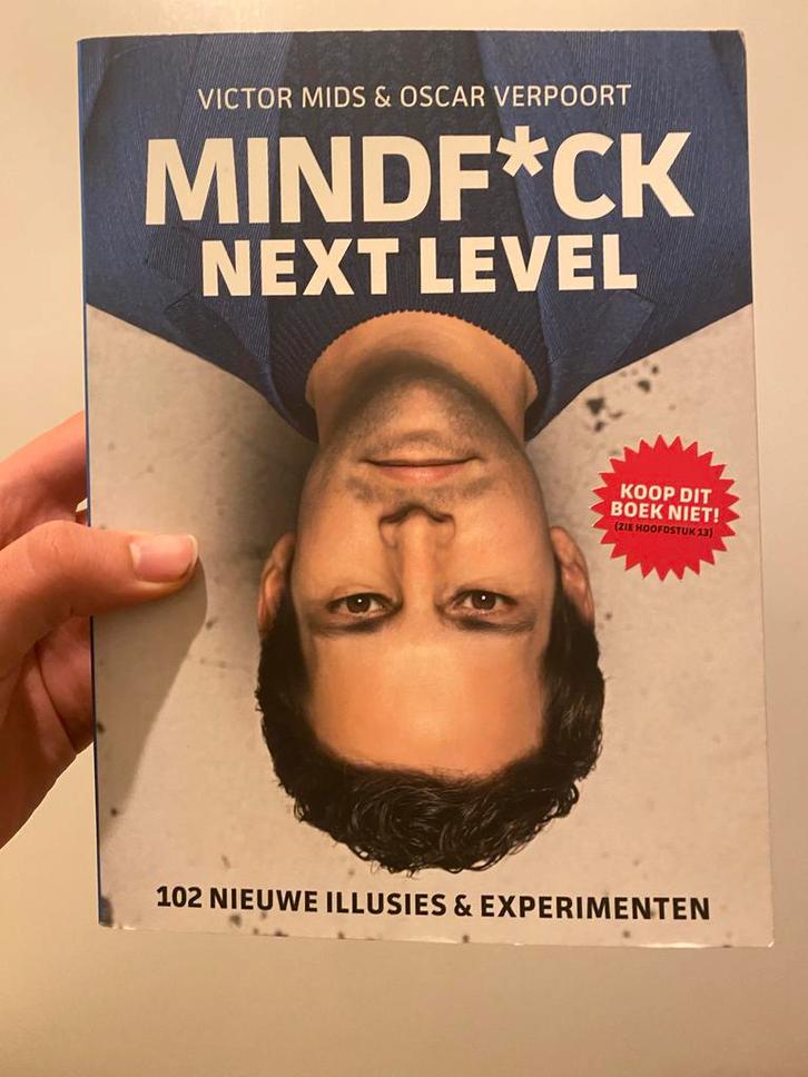 Mindf*ck Next Level - Victor Mids & Oscar Verpoort, Boeken, Humor, Zo goed als nieuw, Overige typen, Ophalen of Verzenden