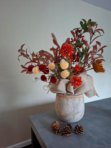 Herfstboeket in Jute Zak - Kunstbloemen beschikbaar voor biedingen