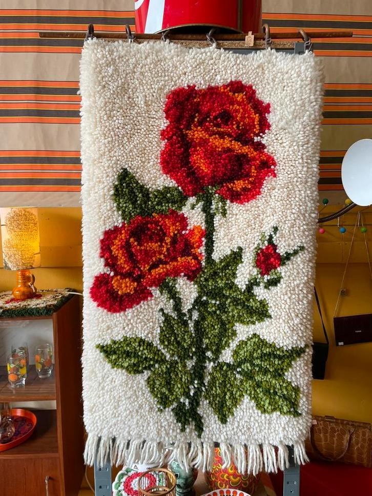 Vintage jaren 70 rozen wandkleed, Huis en Inrichting, Woonaccessoires | Wanddecoraties, Zo goed als nieuw, Ophalen of Verzenden