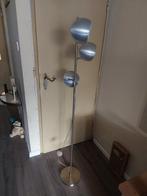 Mooie schemerlamp met drie verstelbare rvs lichtbollen
Inclu, Ophalen, Zo goed als nieuw, Metaal, Modern