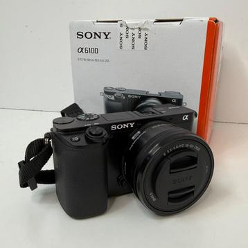 Sony Alpha A6100 + 16-50mm Lens | Nieuwstaat beschikbaar voor biedingen