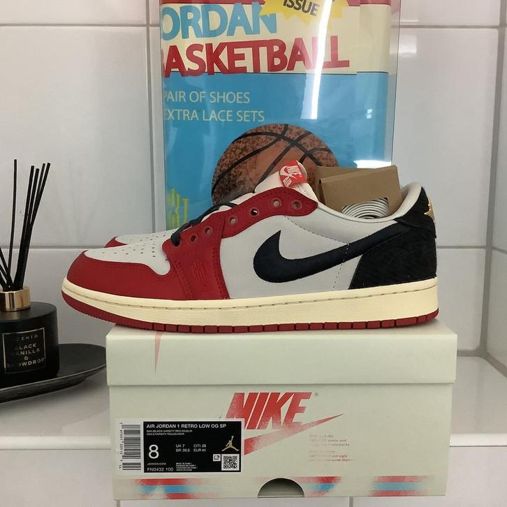 Jordan 1 Retro Low OG Trophy Room Away maat 41 ‼️, Kleding | Heren, Schoenen, Nieuw, Sneakers of Gympen, Overige kleuren, Ophalen of Verzenden