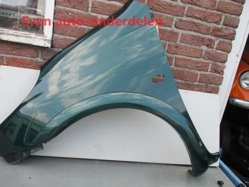 Linker voorscherm yaris verso, Auto-onderdelen, Carrosserie en Plaatwerk, Spatbord, Toyota, Gebruikt, Ophalen of Verzenden