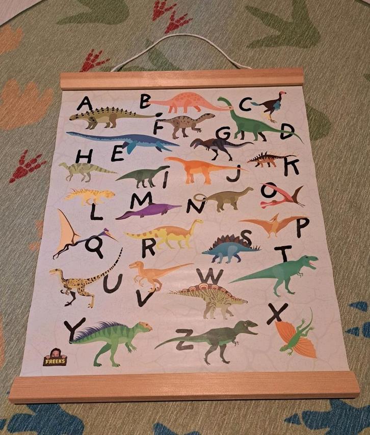 Dino thema: dino poster met 2 kanten, Kinderen en Baby's, Kinderkamer | Inrichting en Decoratie, Zo goed als nieuw, Wanddecoratie