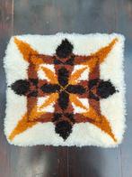 Vintage retro bohemian knoopkussen klink haak tapijtje, Huis en Inrichting, Woonaccessoires | Kussens, Ophalen of Verzenden, Zo goed als nieuw