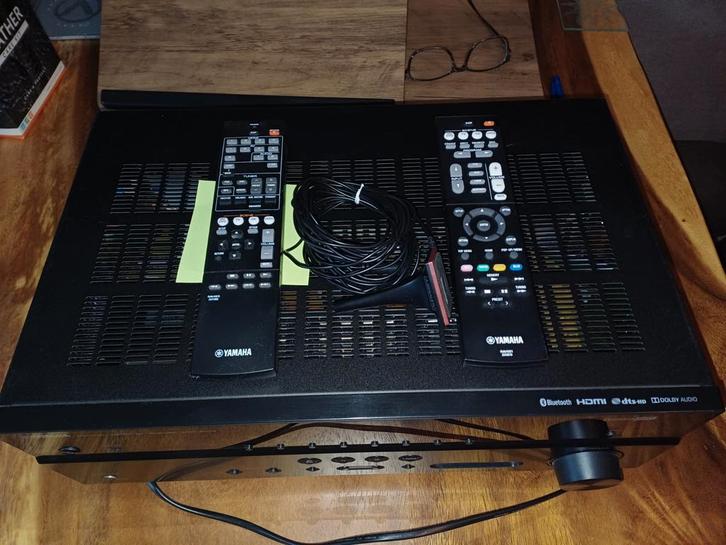 Yamaha rx v385 AV (htr3072) surround receiver 5.1 homecinema, Audio, Tv en Foto, Versterkers en Receivers, Zo goed als nieuw, 120 watt of meer