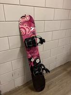 Snowboard met flow bindingen 140 cm, Sport en Fitness, Snowboarden, Ophalen, Gebruikt, Board