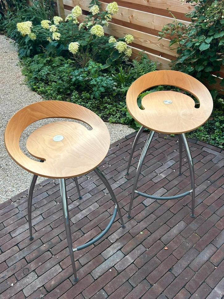 Design barkrukken Magis Lyra door Sigurdur Thorsteinsson, Huis en Inrichting, Barkrukken, Zo goed als nieuw, 60 tot 90 cm, Hout