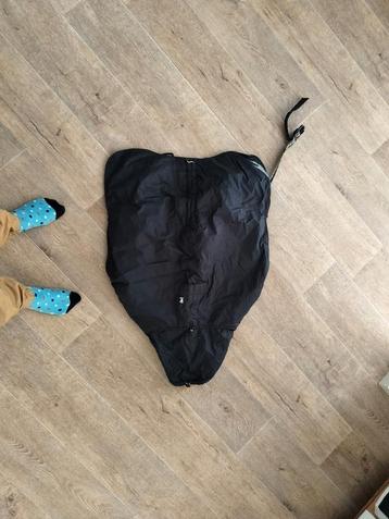 Hurta hondenjas 65cm beschikbaar voor biedingen
