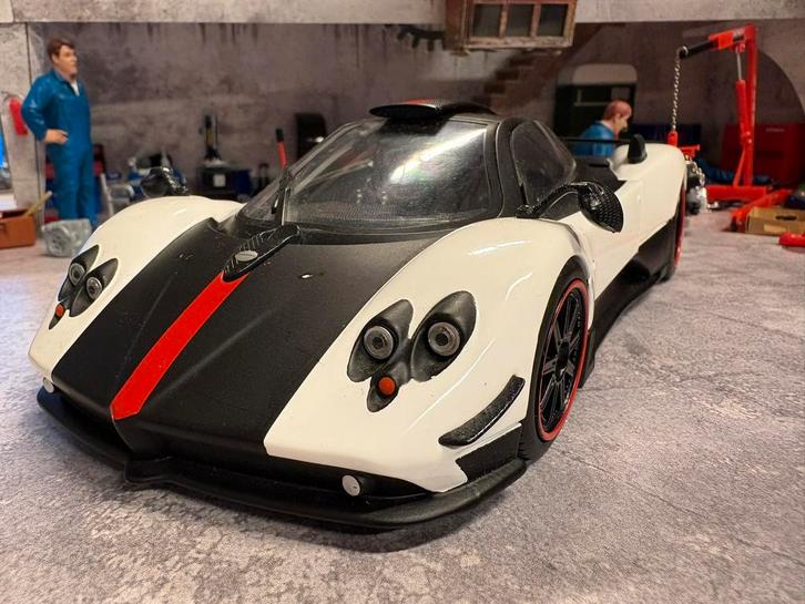 1:18 Mondo Motors Pagani Zonda zonder doos, Hobby en Vrije tijd, Modelauto's | 1:18, Gebruikt, Auto, Ophalen of Verzenden
