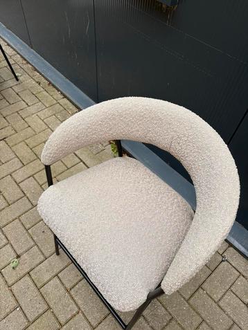 2x Taupe/beige barkrukken beschikbaar voor biedingen