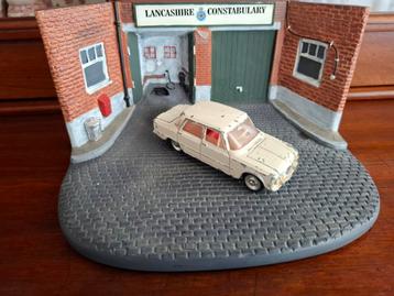 Dinky toys alfa romeo giulia 1:43 beschikbaar voor biedingen
