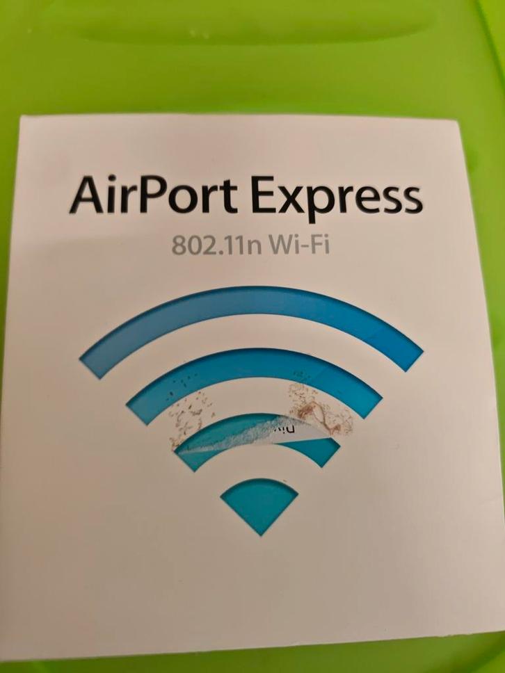 Apple MB321Z/A, Computers en Software, Accesspoints, Zo goed als nieuw, Ophalen