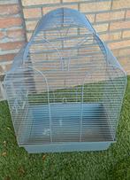 Vogelkooi met toebehoren. Stokjes voederbak waterbak., Ophalen, Gebruikt, Metaal, Vogelkooi