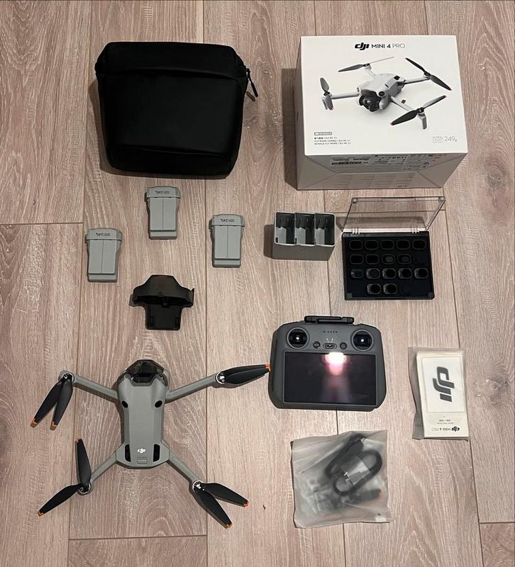 DJI Mini 4 Pro Fly More Combo + Freewell Filterset – ZGAN, Audio, Tv en Foto, Drones, Zo goed als nieuw, Drone met camera, Ophalen of Verzenden