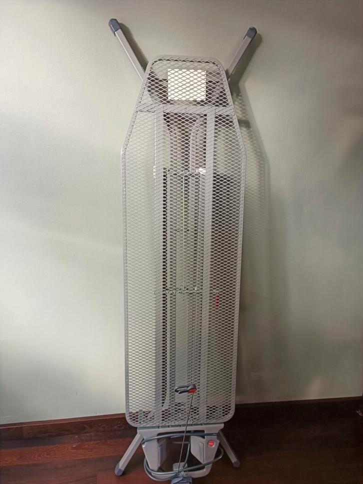 Vileda strijkplank met snoer  120x 38 cm, Witgoed en Apparatuur, Strijkijzers en Strijkplanken, Gebruikt, Strijkijzer met snoer