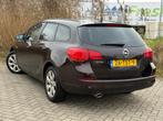 Opel Astra Sports Tourer 1.4 Turbo Edition Export!, Auto's, Opel, Voorwielaandrijving, Stof, Gebruikt, 4 cilinders