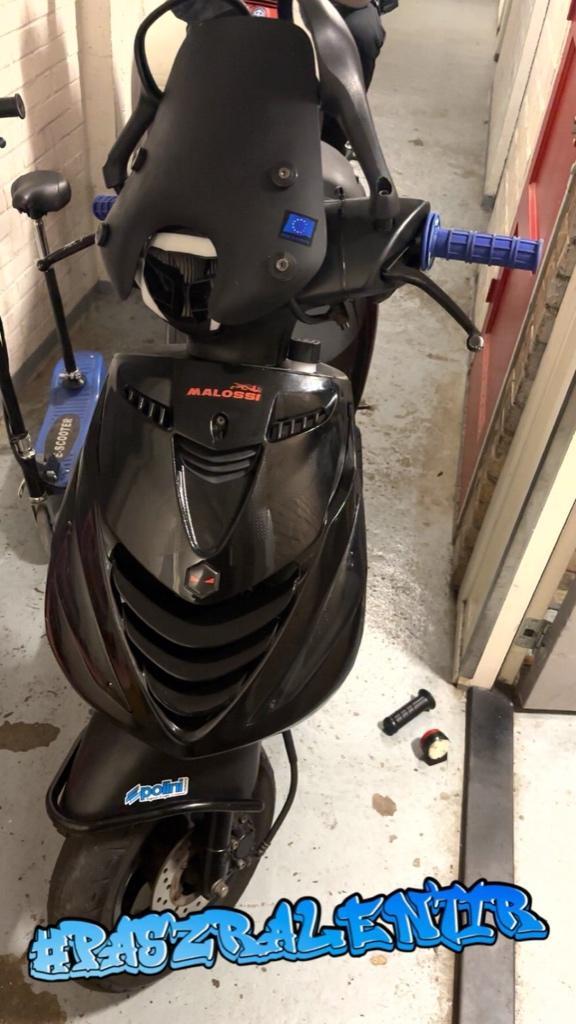 Zip 70cc watergekoeld bieden/ruilen, Fietsen en Brommers, Scooters | Piaggio, Zo goed als nieuw, Zip, Maximaal 45 km/u, Tweetakt