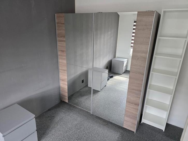Grote kledingkast met spiegeldeuren, Huis en Inrichting, Kasten | Kledingkasten, Zo goed als nieuw, 200 cm of meer, 150 tot 200 cm