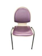 Partij gekleurde kantinestoelen gebruikt €25,00 p/st, Niet ingevuld, Niet ingevuld, Niet ingevuld