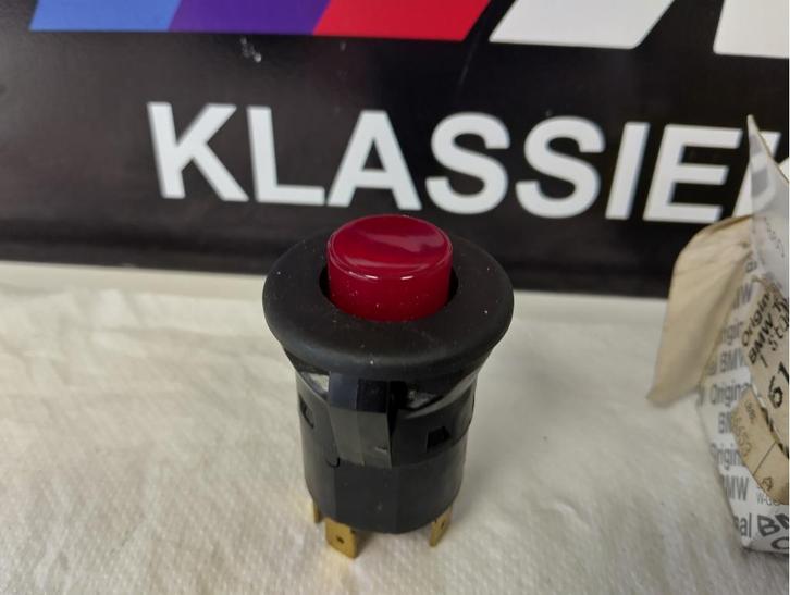 BMW E21 schakelaar waarschuwings knipperlichten 61311356584, Auto-onderdelen, Dashboard en Schakelaars, BMW, Nieuw, Ophalen of Verzenden