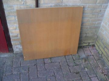 Houten meubelpaneel beschikbaar voor biedingen