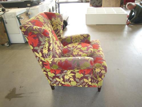 Bloemige oorfauteuil, Huis en Inrichting, Fauteuils, Gebruikt