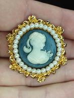 prachtige vintage zeldzame camee broche, Ophalen of Verzenden, Zo goed als nieuw, Overige materialen