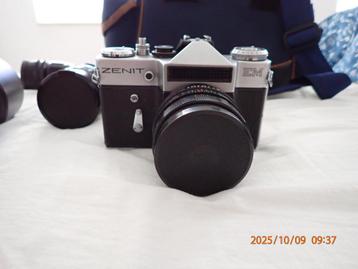 Zenith EM analoge camera met veel extra lenzen beschikbaar voor biedingen