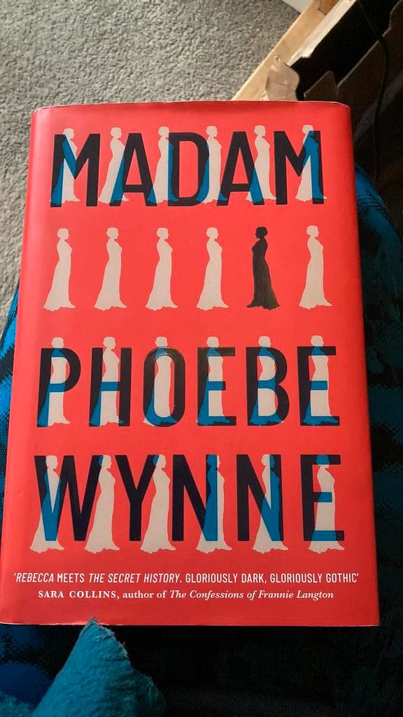 Madame - Phoebe Wynne, Boeken, Romans, Zo goed als nieuw, Nederland, Verzenden