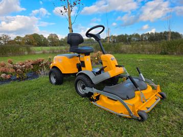 Zeer nette Stiga park frontmaaier.  beschikbaar voor biedingen