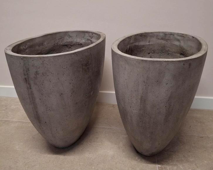 Grote betonnen plantenbakken grijs ovaal, Tuin en Terras, Bloempotten, Beton, Binnen, Balkon, Tuin, 40 tot 70 cm, 40 cm of meer