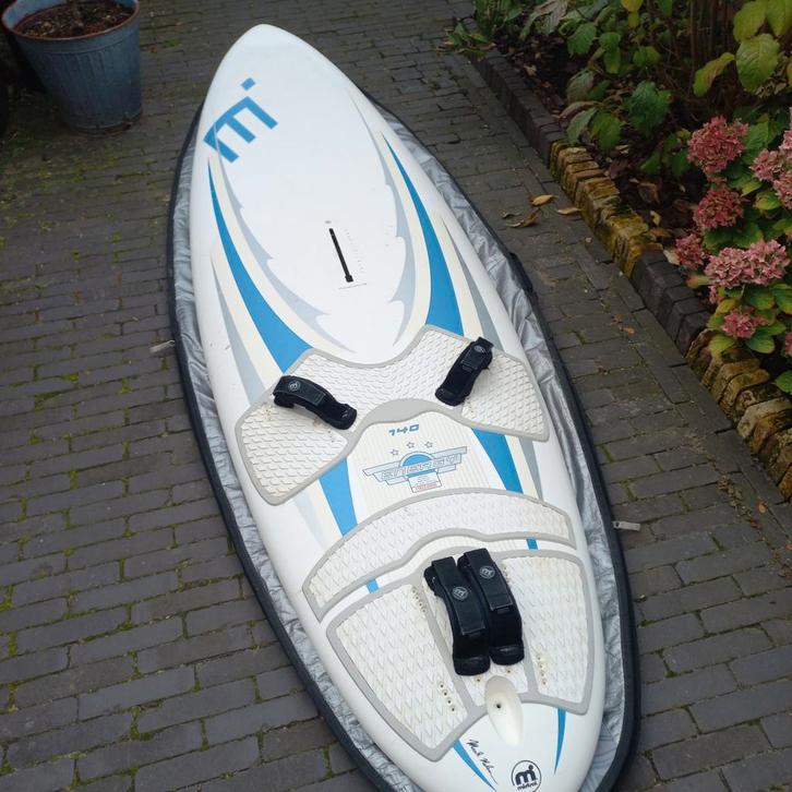 (Bijna) Complete Surfset te koop!, Watersport en Boten, Windsurfen, Gebruikt, Complete set, Met vin(nen), Met draagtas, 5 tot 7 m²