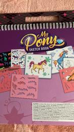 Pony tekenboek, Hobby en Vrije tijd, Tekenen, Ophalen of Verzenden, Zo goed als nieuw