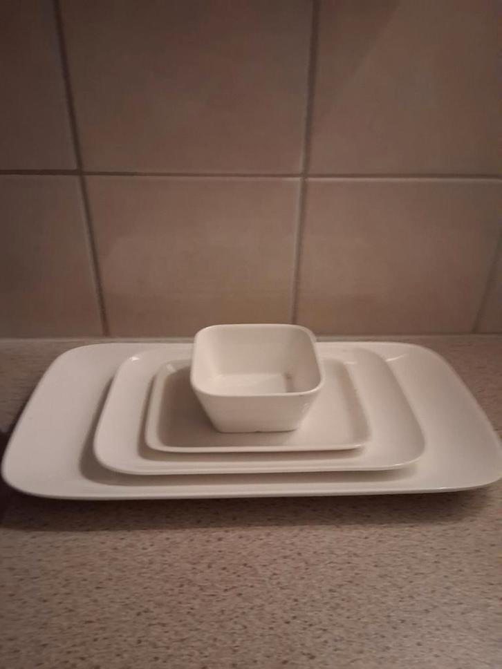 Ovaal/ rechthoekig 4 delig (x6) luxe diner set, Huis en Inrichting, Keuken | Servies, Nieuw, Bord(en), Overige stijlen, Porselein