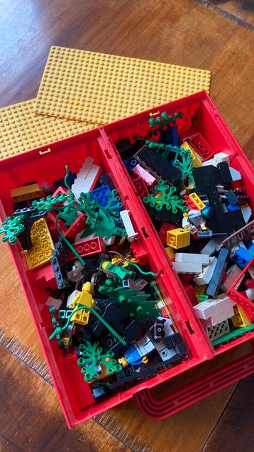 Lego bouw steentjes en accessoires alleen ophalen beschikbaar voor biedingen