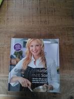 S. Bakker - Gezond genieten met Sonja, Ophalen of Verzenden, Zo goed als nieuw, S. Bakker