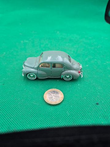 718 renault 4cv solido beschikbaar voor biedingen