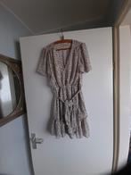 Dames jurk beige mt M, Ophalen of Verzenden, Zo goed als nieuw, Beige