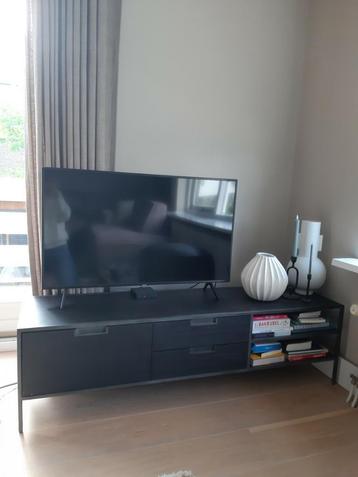 Zwart tv meubel met lades en kastje