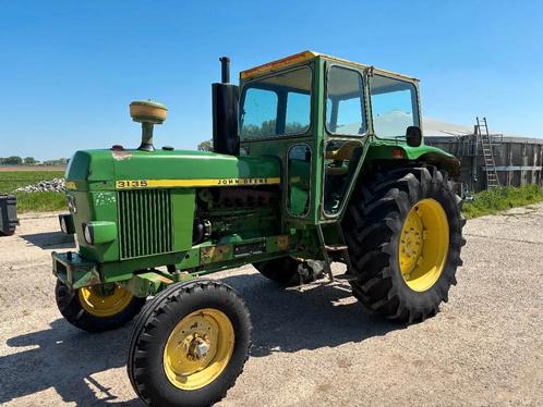 John Deere 3135 2 stuks, Zakelijke goederen, Agrarisch | Tractoren, 7500 tot 10000, John Deere, 80 tot 120 Pk, Gebruikt