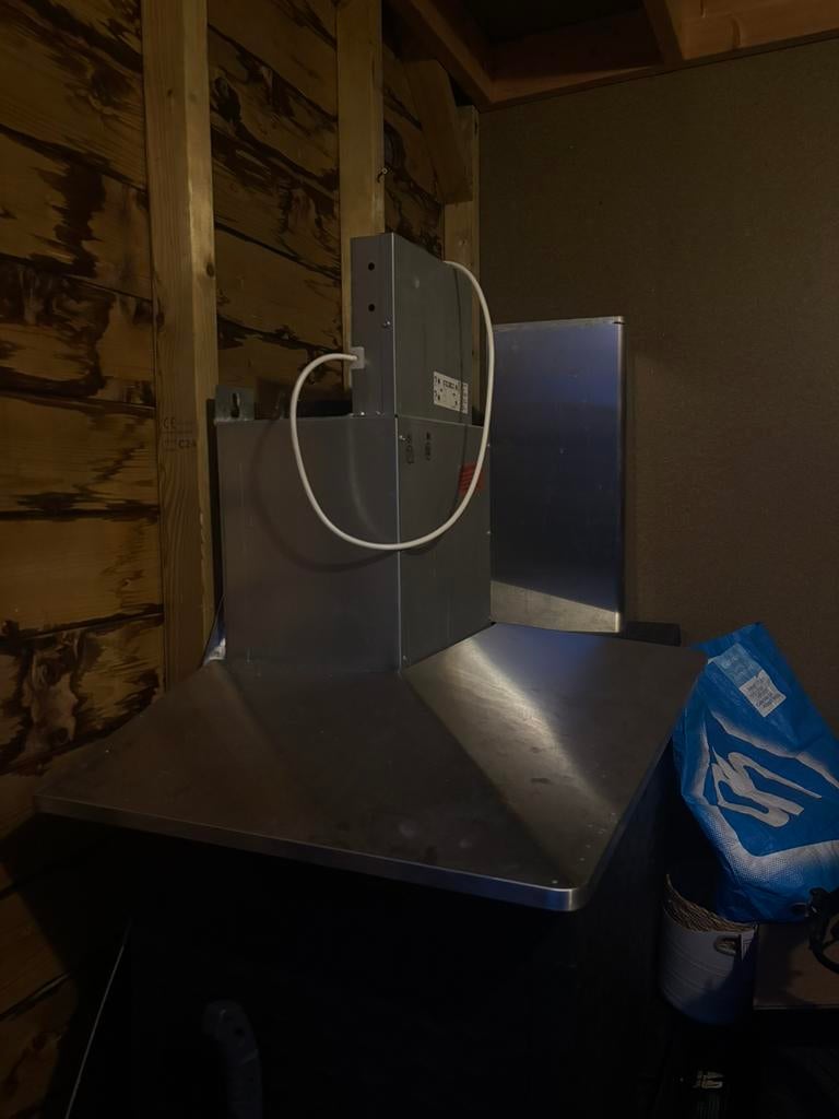 Afzuigkap met rvs achterplaat Merk: Bosch, Ophalen, Zo goed als nieuw