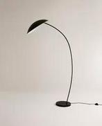 IJzeren vloerlamp Zara Home zwart, Ophalen, Overige materialen, Zo goed als nieuw, Retro, modern, Zara Home, luxe, chique, metaal, ijzer, vloerlamp