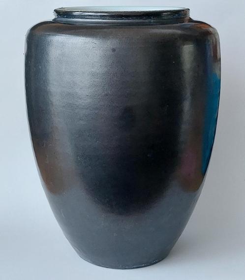 Mobach schitterende vaas. 22.5 cm.  Model nr 821, Antiek en Kunst, Antiek | Keramiek en Aardewerk, Ophalen