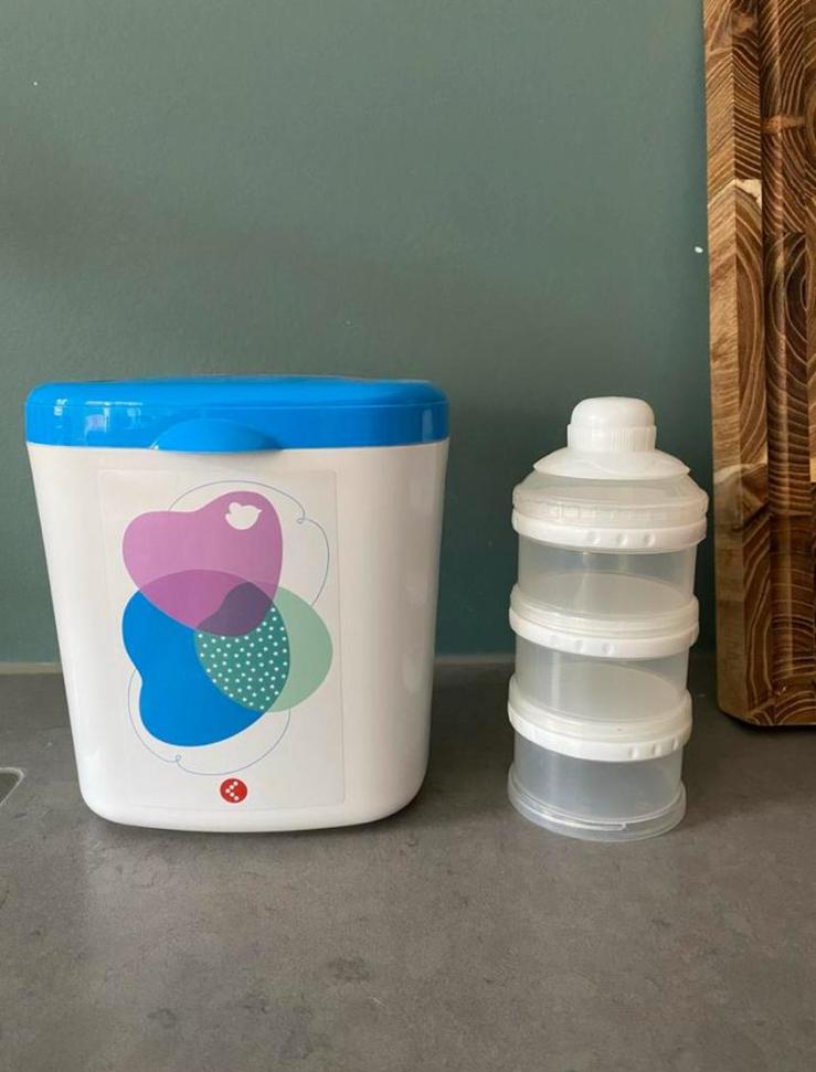 Babymelk bewaarbak en poedertoren, Ophalen of Verzenden, Gebruikt, Overige typen