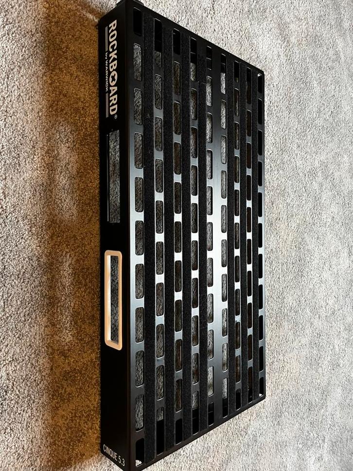Rockboard Cinque 5.3 B pedalboard met Gigbag, Muziek en Instrumenten, Instrumenten | Toebehoren, Zo goed als nieuw, Elektrische gitaar