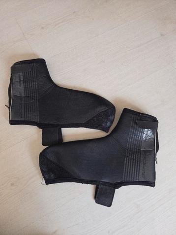 Shimano over schoenen voor op de fiets. beschikbaar voor biedingen