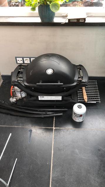 Weber gas bbq q1200 met extra gasfles en hoes beschikbaar voor biedingen