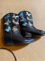 Zwarte Lage Laarzen met Vlinders mt 38, Kleding | Dames, Schoenen, Ophalen of Verzenden, Gedragen, Zwart, Lage of Enkellaarzen