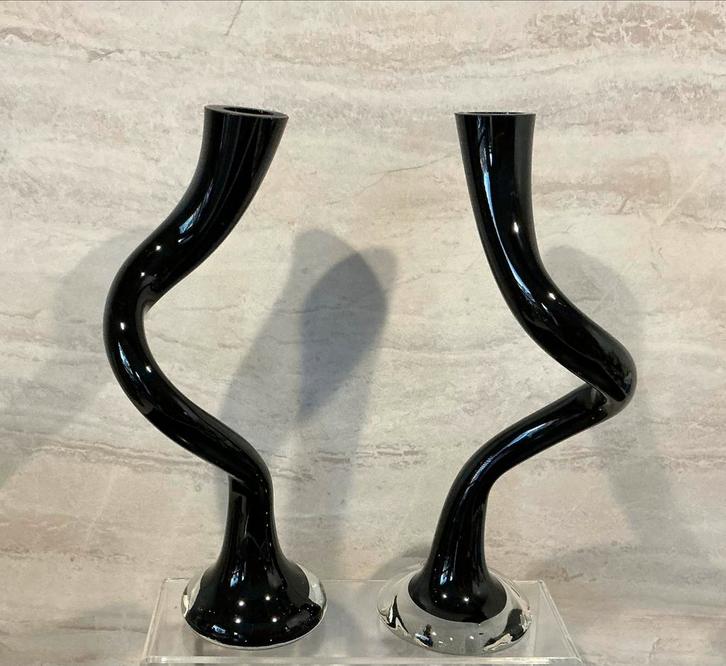 2 Sculpuur Vazen van Zwart Glas. Twister Vazen., Antiek en Kunst, Antiek | Vazen, Ophalen of Verzenden